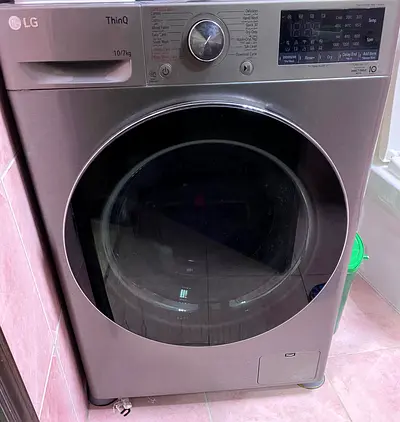 LG ThinQ 10/7kg Front Load Washer Dryer - Good Condition