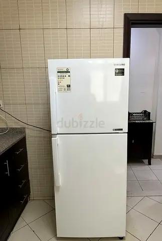 Samsung 2-door refrigerator (top freezer) — working condition