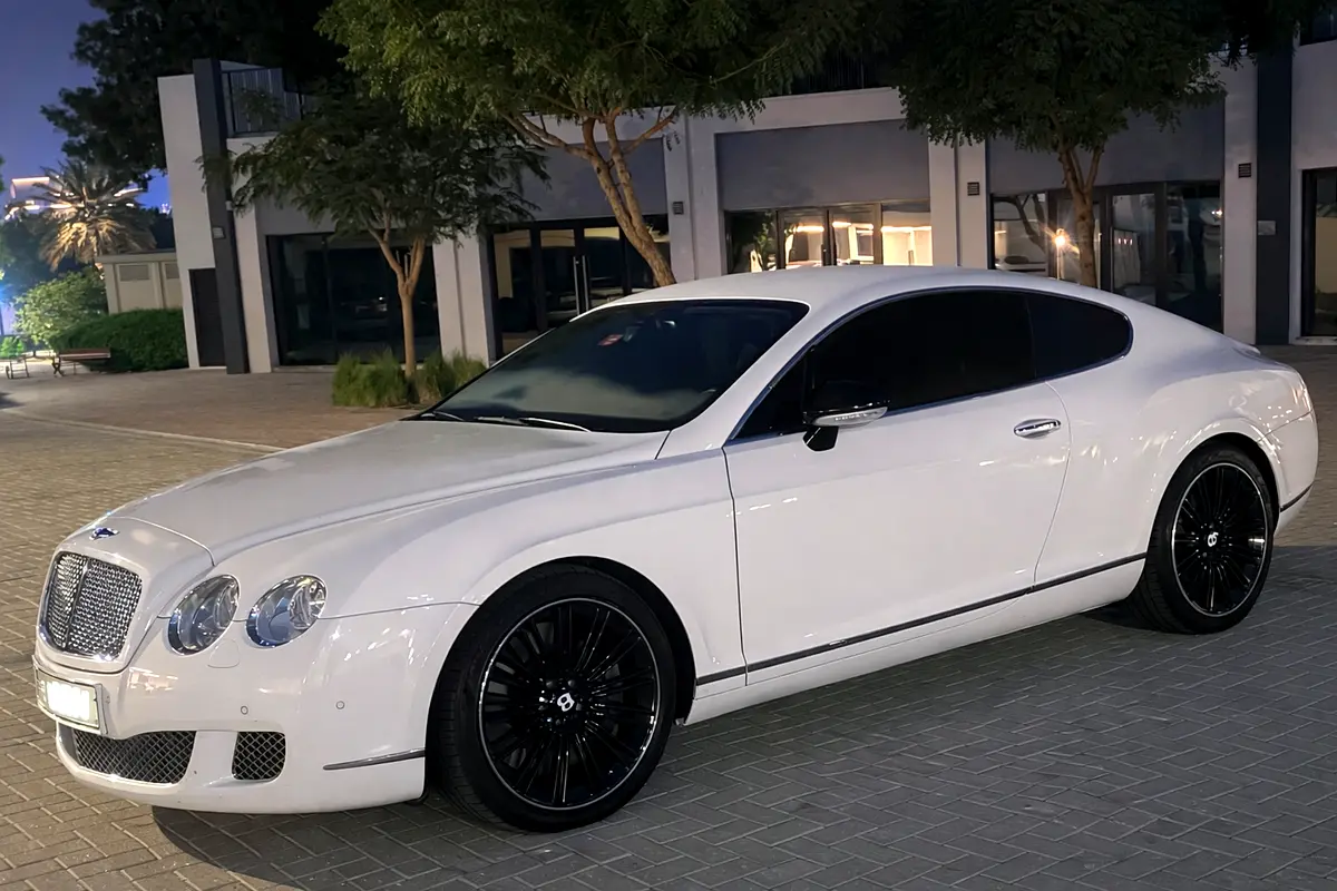 Bentley Continental 2009 — photo 1 of 10