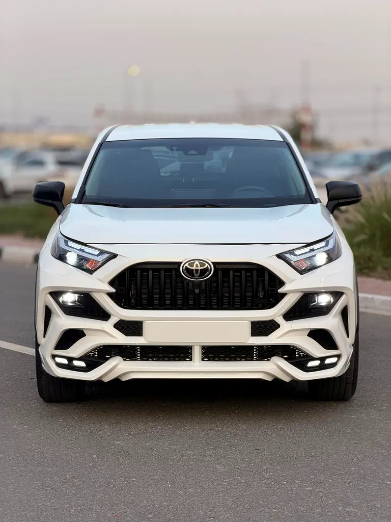 Toyota Rav 4 2023 — photo 1 of 20