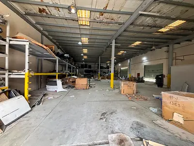 Big warehouse available in industrial area 5,