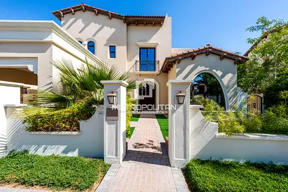 Stunning Villa | Single Row | Fully Upgraded