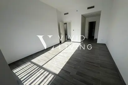 Balcony with Pool View | Ellington | Premium