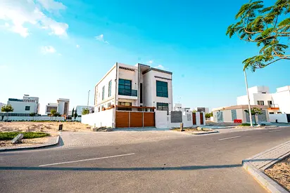 √Single Row l Landscaped l 2Y Maintenance free√