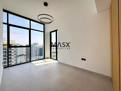 Spacious 3BR | Prime Business Bay | Vacant