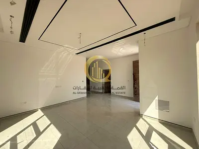 Modern villa in Al-Hawshi Land area (5457) sq ft Consists of: 5 master bedrooms Majlis with separate sinks Hall with separate sinks