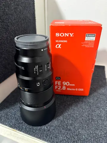 Sony 90mm F2.8 G prime lens with Optical SteadyShot Macro Lens