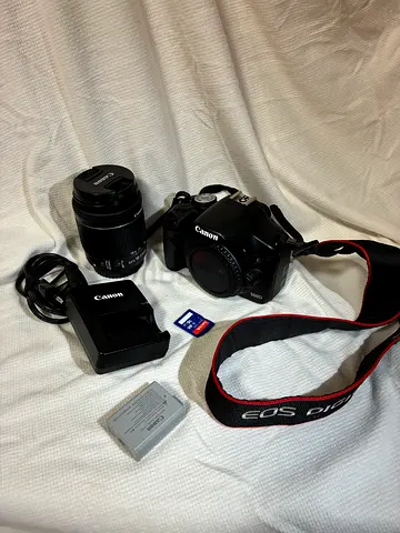 Canon EOS 500D DSLR Kit + Lens | Excellent | Beginner Friendly