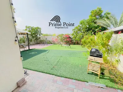 MORDERN VILLA - 4 BEDS + MAIDS - NEAR POOL