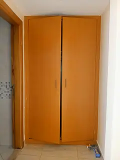 1 bedroom apartment Al Majaz 3 near corniche central AC wardrobes free parking prime location comfor