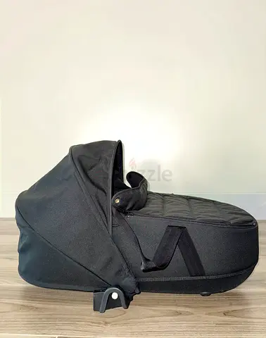 Stokke Yoyo Newborn Shell/Carry cot/Bassinet