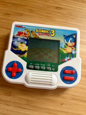 Vintage Sonic 3 Tiger handheld LCD game