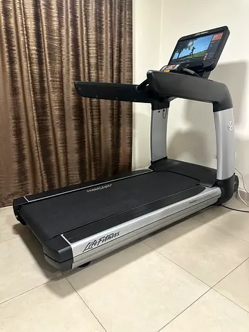 Life fitness platinum club series