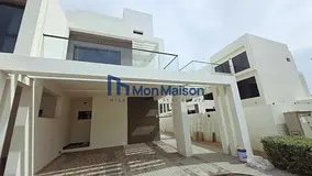 Maid's room| G+2 | Vacant | Golf Course Community