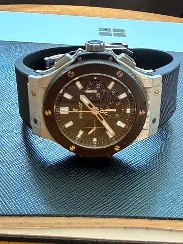 First owner, Hublot full set,  chronograph sports watch with black rubber strap, fully serviced
