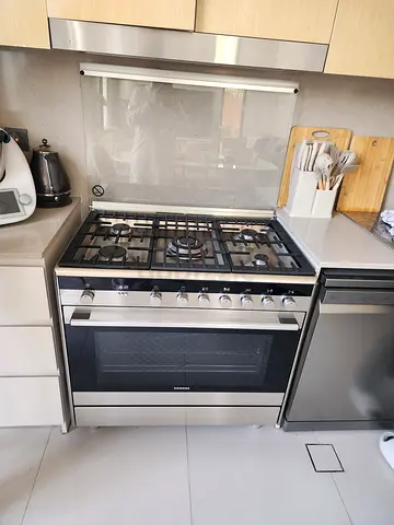 Siemens iq700 full gas cooker 90x60cm 5barner made in Italy just few time used
