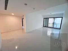 SPACIOUS 2 BEDROOM WITH STORE or MAIDS ROOM / PRIME LOCATION / NEAR METRO / FAMILY BUILDING