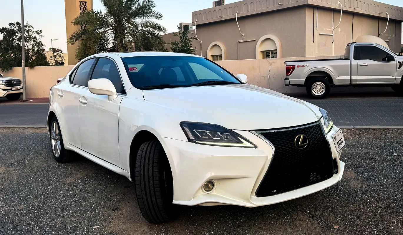 Lexus IS-Series 2007 — photo 1 of 5