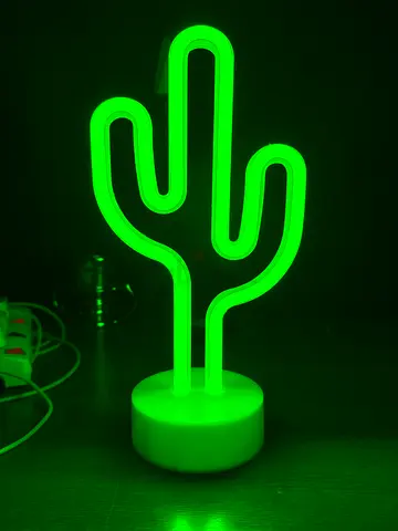 Stylish Green Cactus Table Lamp