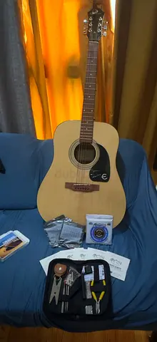 Acoustic Guitar - Epiphone DR 100