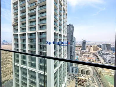 Stylish 1BR apartment | Community View