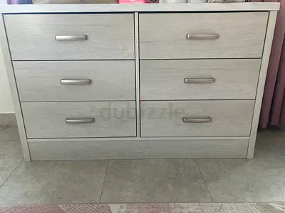 Modern 6-Drawer Chest of Drawers
