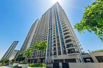 SPACIOUS LAYOUT | CREEK BEACH AND SEA VIEW | 3BR