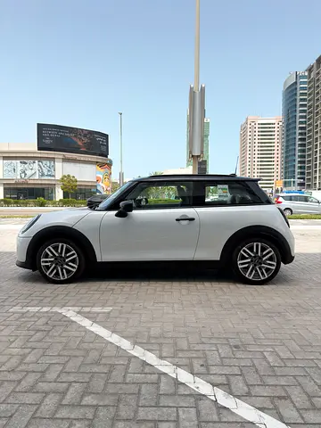 صورة 6 لـ 2025 MINI COOPER