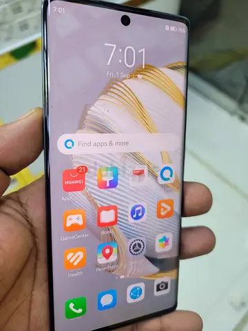 Sleek Huawei Mobile Phone in Excellent Condition