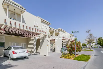 Immaculate Corner 3 Bed Type A | Close To Pavilion