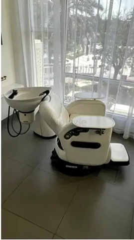 Takara Luar W/2 Rotating Table Barber Chair + washing unit