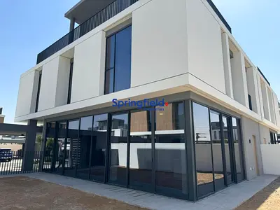 Ready to Move In| Newly Built | Family-Friendly
