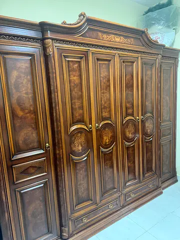 Large Solid Wood Ornate Wardrobe / Armoire - Classic Design