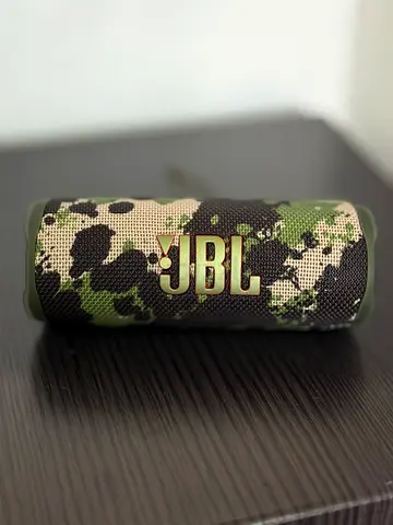 JBL Portable Bluetooth Speaker Flip6