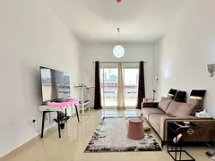 Open-Plan Living | City and Skyline Views | Ready to Move In