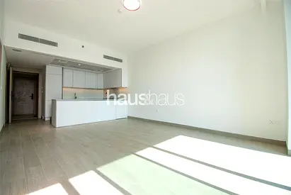 Brand New | Modern | With Dishwasher