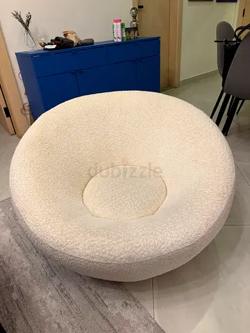 Boucle 1 seater spinner chair