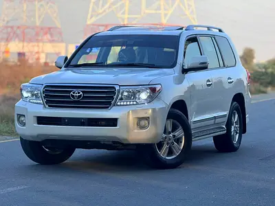 Toyota Land Cruiser GXR 2013 - GCC Specs - Well Maintained