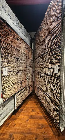 Stylish Modern Abstract Area Rug