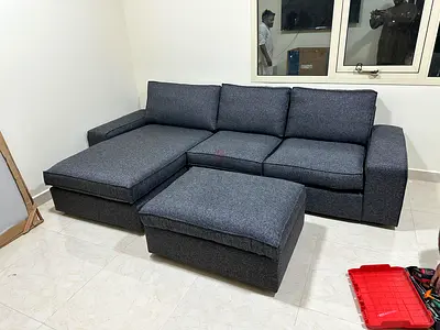 Elegant Grey Sectional Sofa – Beautiful finish with supportive back cushions and wide armrests.