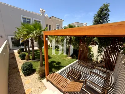 Fully Upgraded | Single Row | Close To Souk