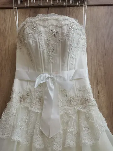 Wedding dress hand embroidered