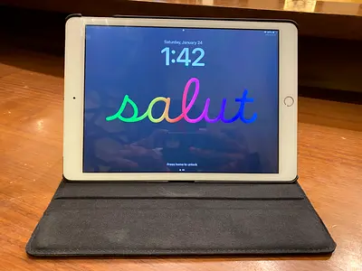 IPAD 7 generation sim version. Zero Scratch