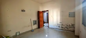 Studio apartment in Al-Ulya, behind Al-Bayt Al-Mutawhid. Central air conditioning. Maintenance inclu