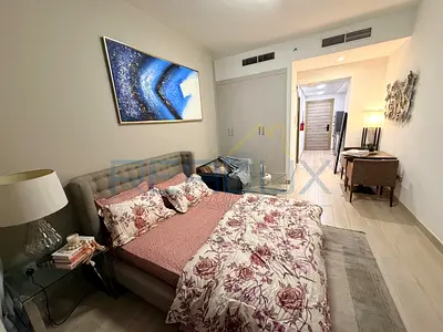Large Furnished Studio I Prime Location & Premium Amenities