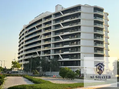 عرض مميز | شقة غرفتين + غرفة دراسة للبيع | مطبخ مجهز بالكامل | 3 حمامات