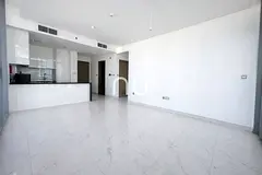 Move in today | 1BR Corner unit | Bright layout