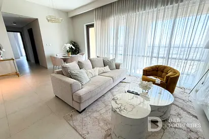 Vacant | Modern | Private Lagoon Access