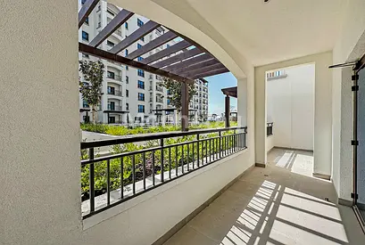 Fully furnished | Spacious layout | Vacant