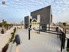 Villa for sale with swimming pool and elevator, including air conditioning, electricity and water, r